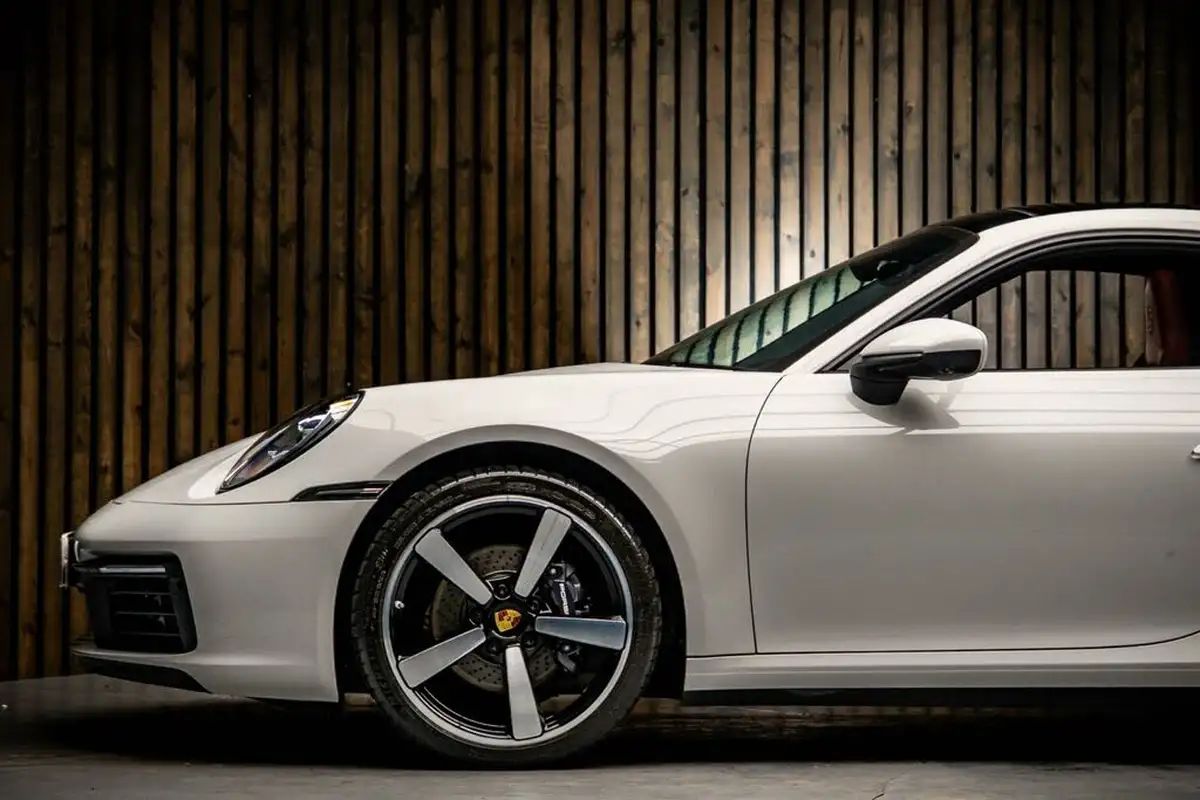 2021-porsche-911-30-carrera-4-coupe-big-8