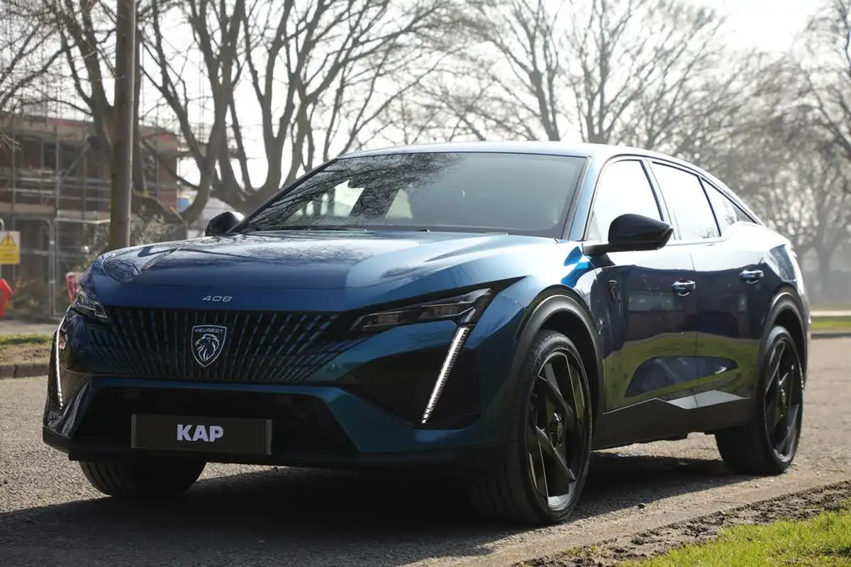 2023-peugeot-408-16-puretech-gt-225ps-big-6