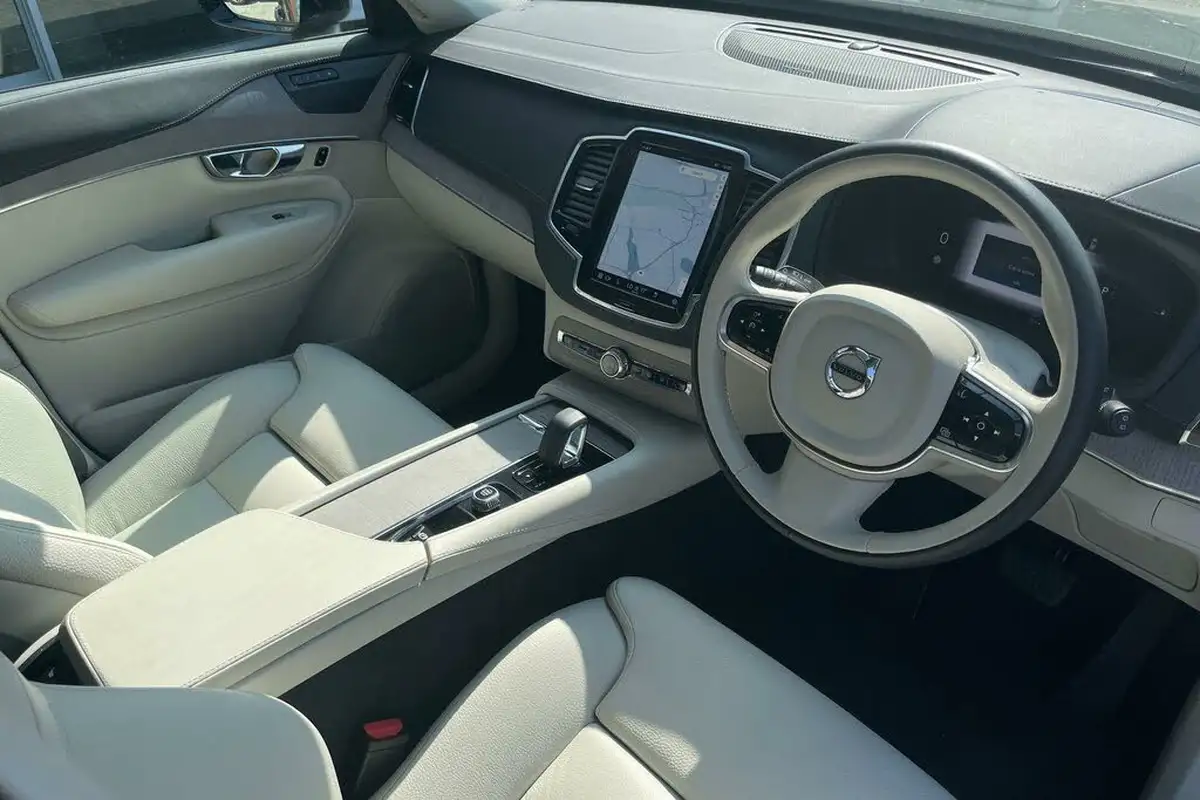2024-volvo-xc90-20-t8-plus-big-4