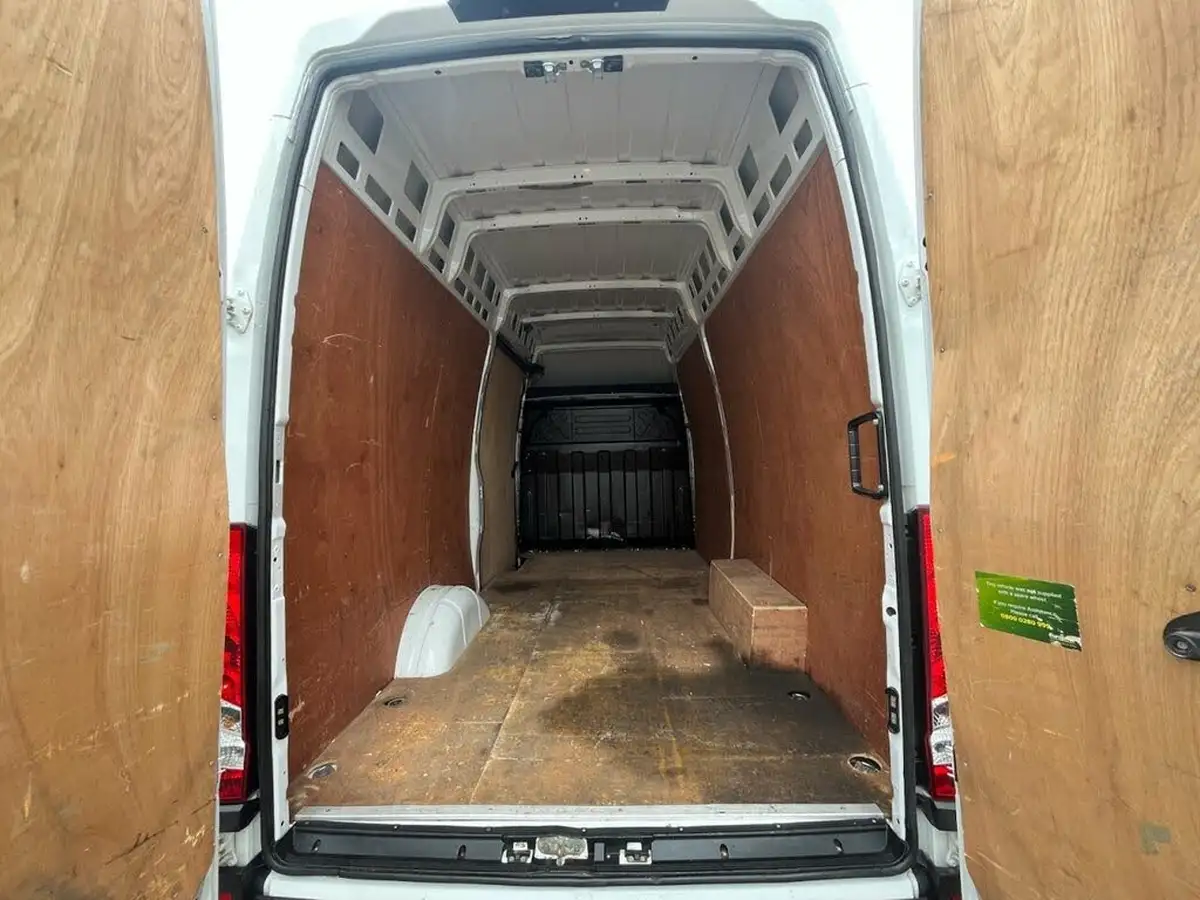 2021-iveco-daily-s-class-23td-35s14v-business-3520mm-h2-136pseu6dt-big-32