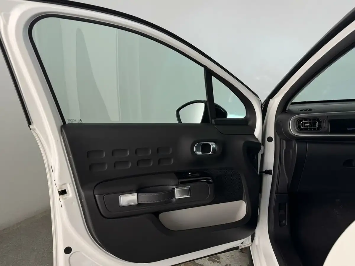 2023-citroen-c3-12-puretech-plus-110ps-eat6-big-8