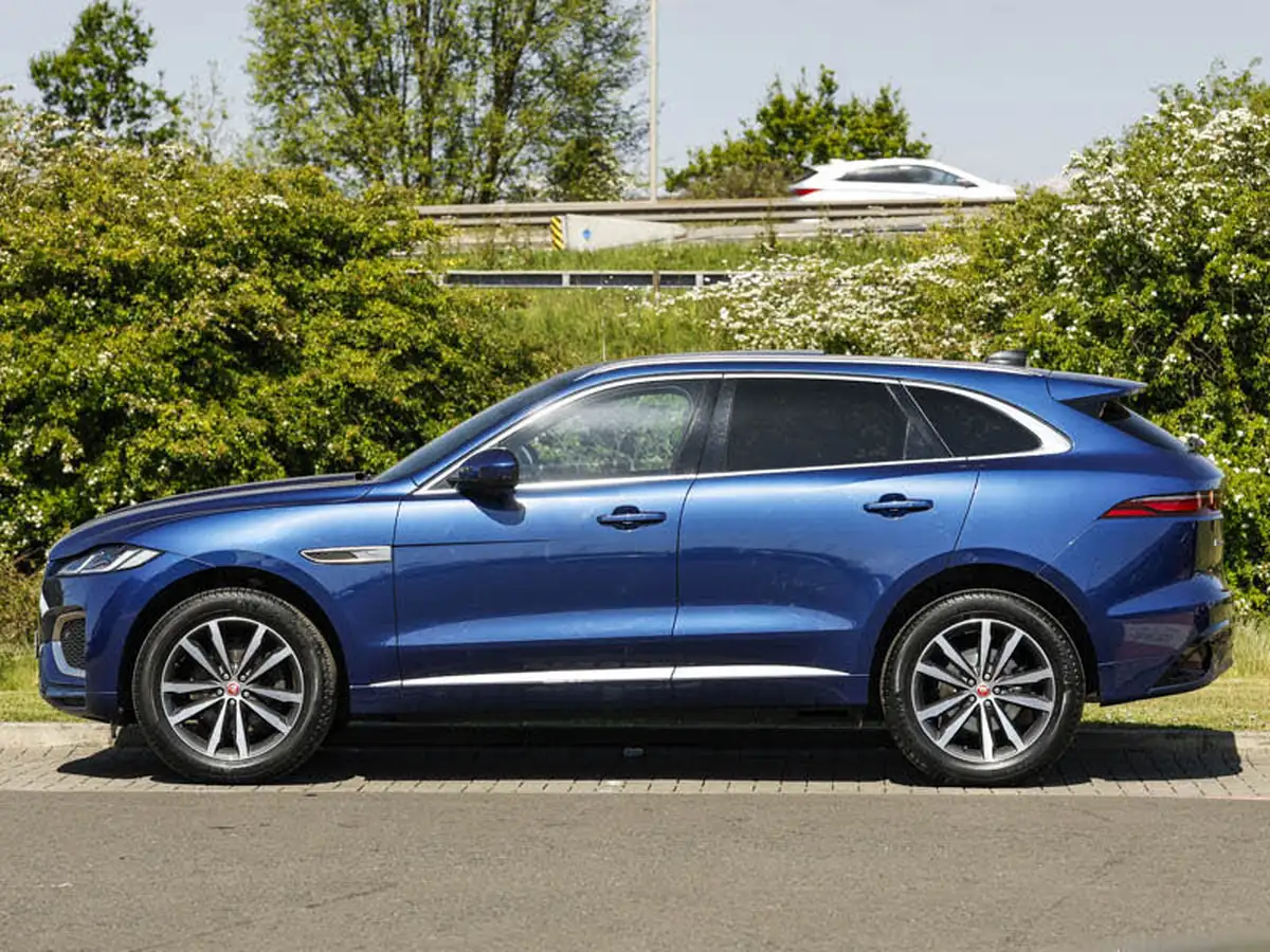 2022-jaguar-f-pace-20-p250-r-dynamic-se-big-3
