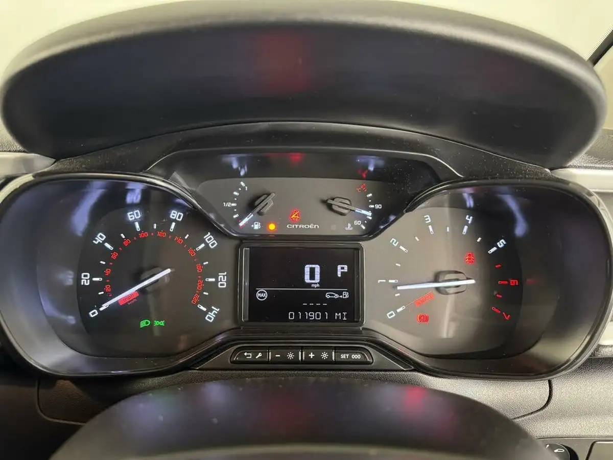 2023-citroen-c3-12-puretech-plus-110ps-eat6-big-36