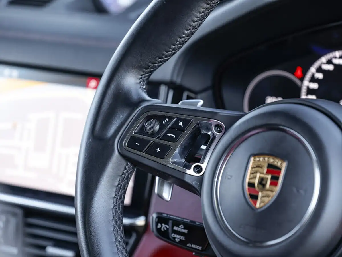 2019-porsche-cayenne-40-v8-turbo-s-e-hybrid-coupe-big-10