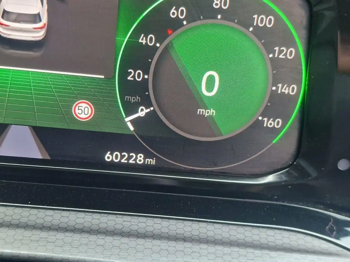 2021-volkswagen-golf-20tdi-gtd-big-11