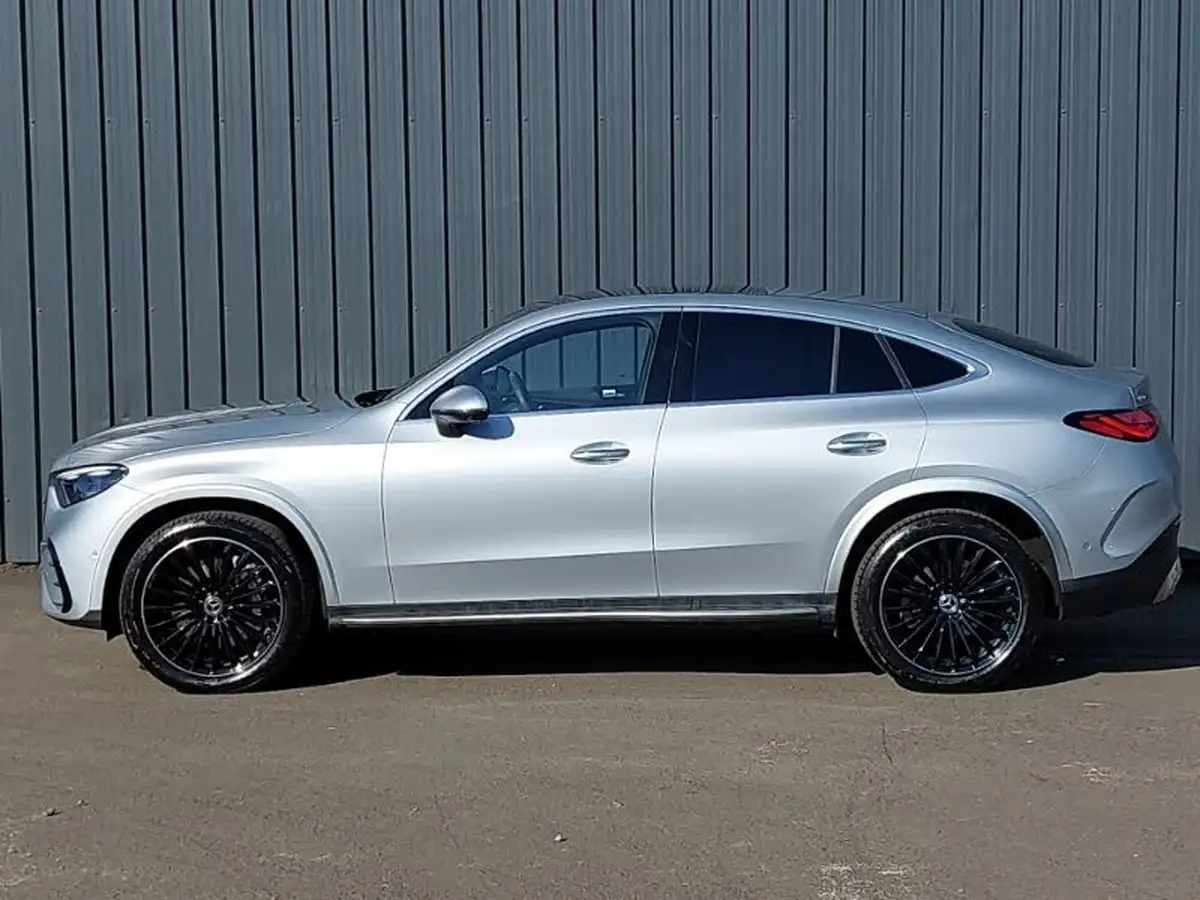 2023-mercedes-benz-glc-class-20d-glc300d-amg-line-premium-plus-269ps-coupe-5d-1993cc-big-3