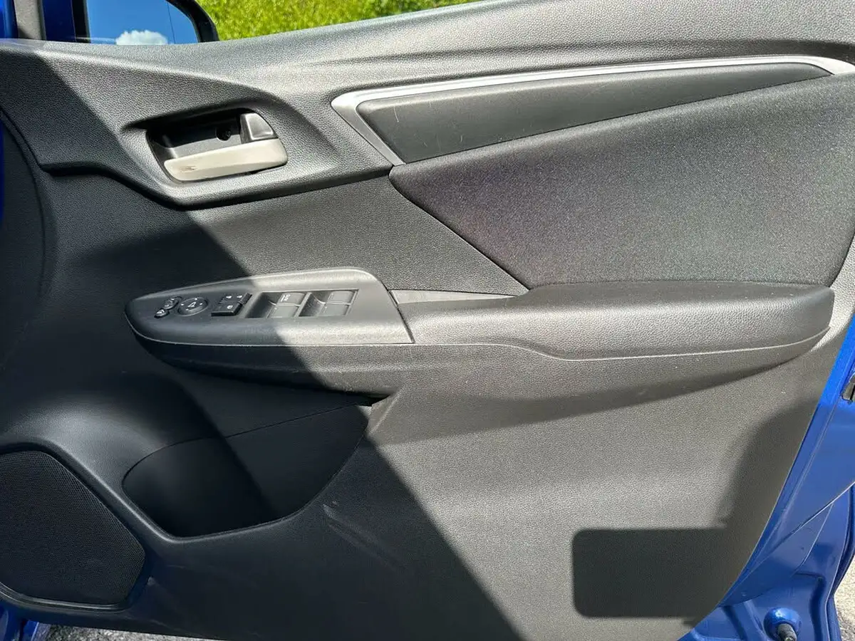 2019-honda-jazz-13-i-vtec-se-cvt-big-76