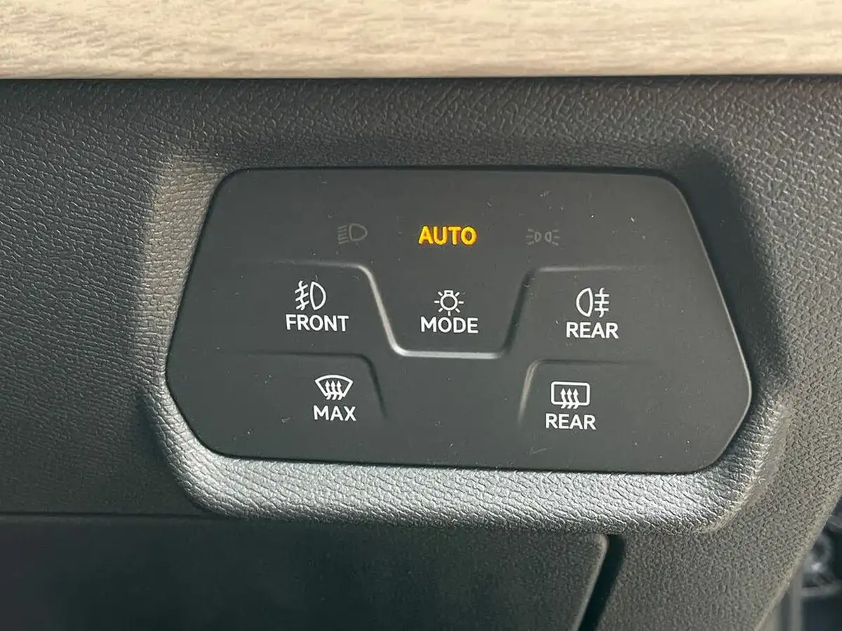 2021-seat-leon-15-tsi-evo-xcellence-lux-150ps-estate-big-17