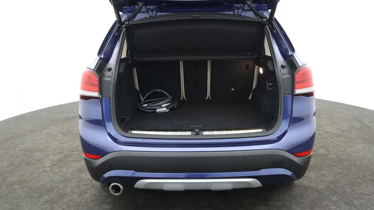 2021-bmw-x1-15-xdrive-25e-phev-xline-big-16