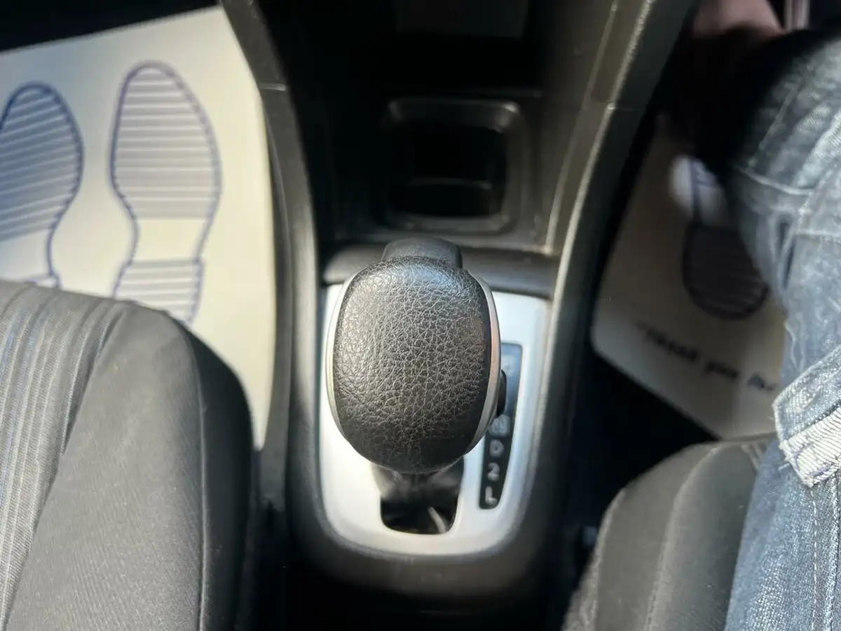 2016-suzuki-swift-12-sz4-94ps-nav-5d-at-big-23