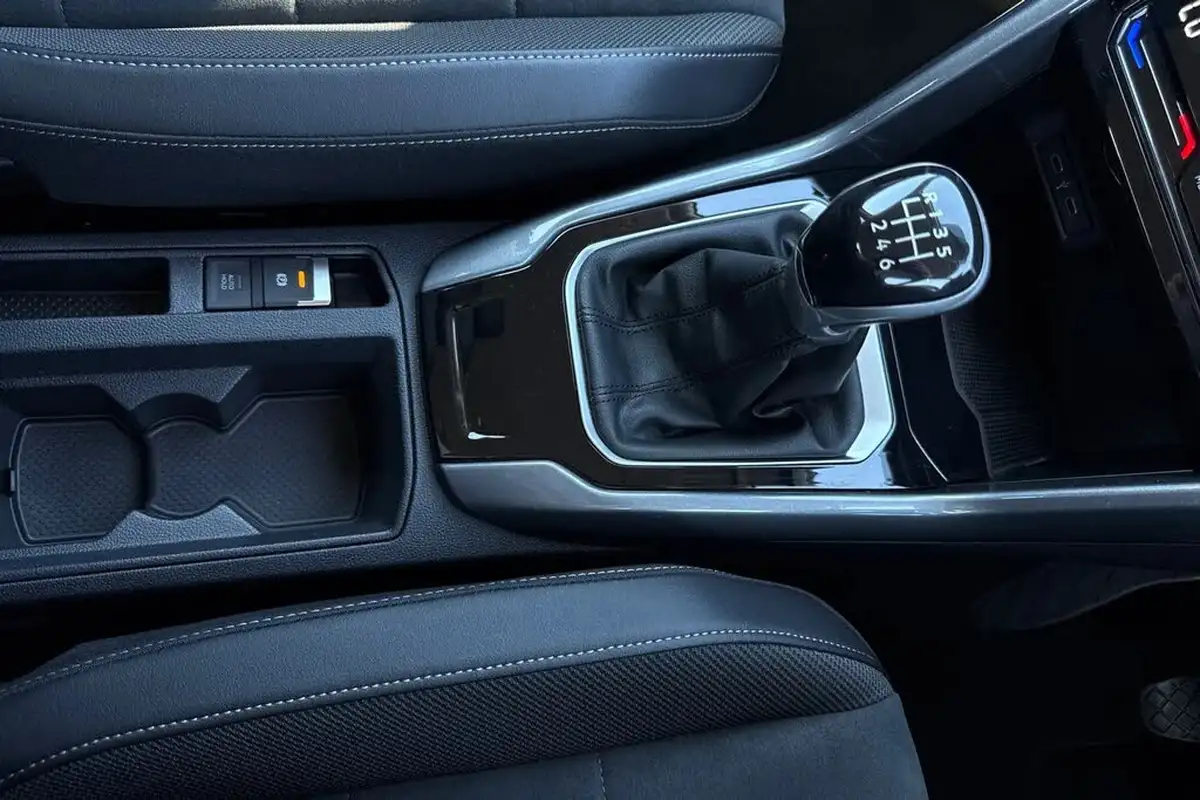 2022-volkswagen-t-roc-10-tsi-style-hatchback-5d-big-21