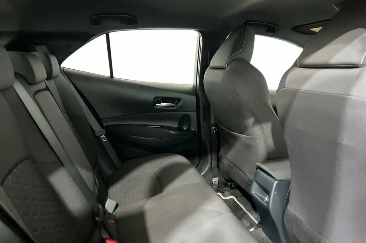 2022-toyota-corolla-18-vvt-i-icon-tech-trk-hatchback-5d-big-7