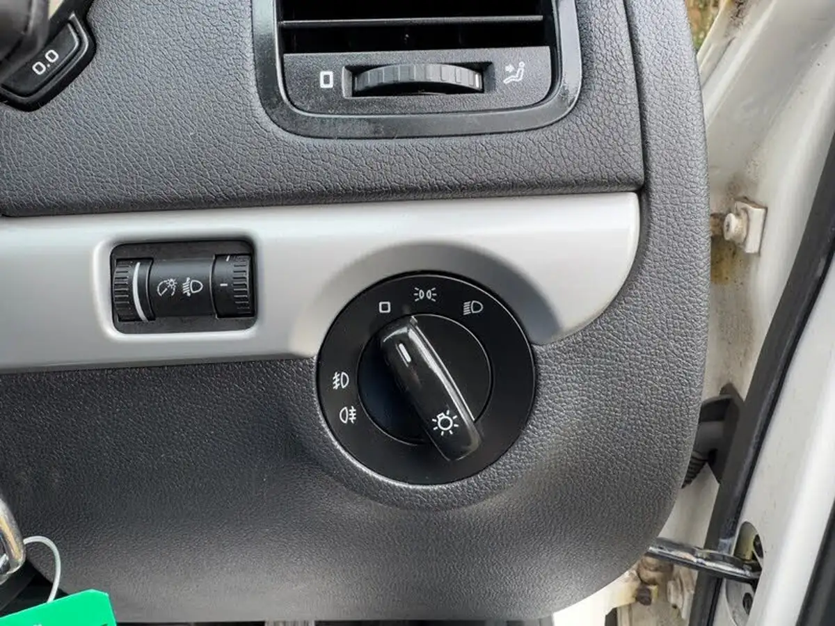 2013-skoda-yeti-20td-se-plus-140bhp-4x4-big-38