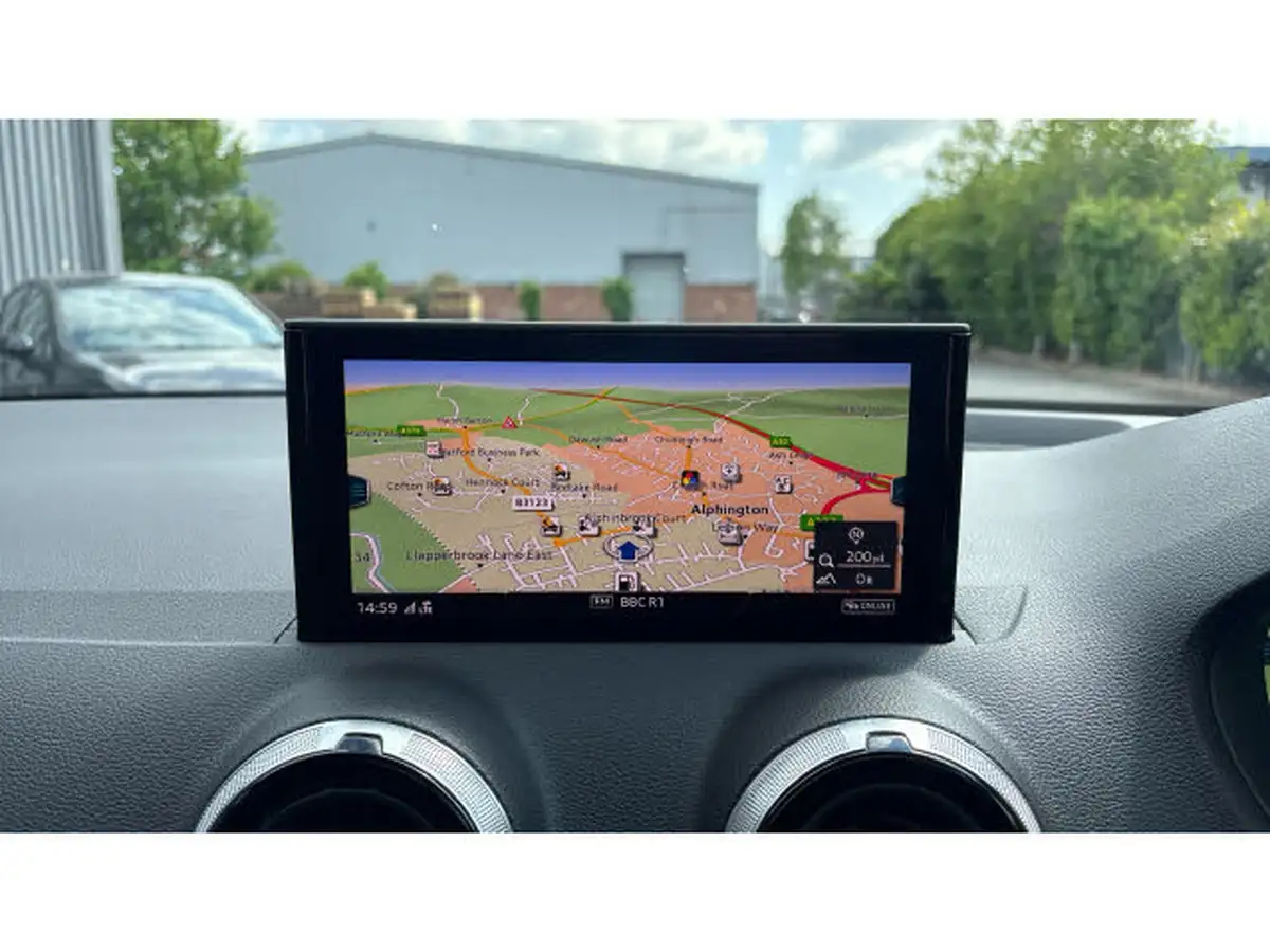 2022-audi-q2-15-35-tfsi-s-line-tronic-big-40