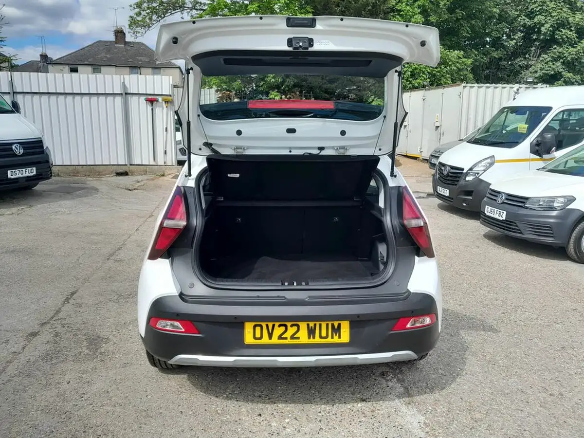 2022-hyundai-bayon-10-t-gdi-se-connect-dct-big-6