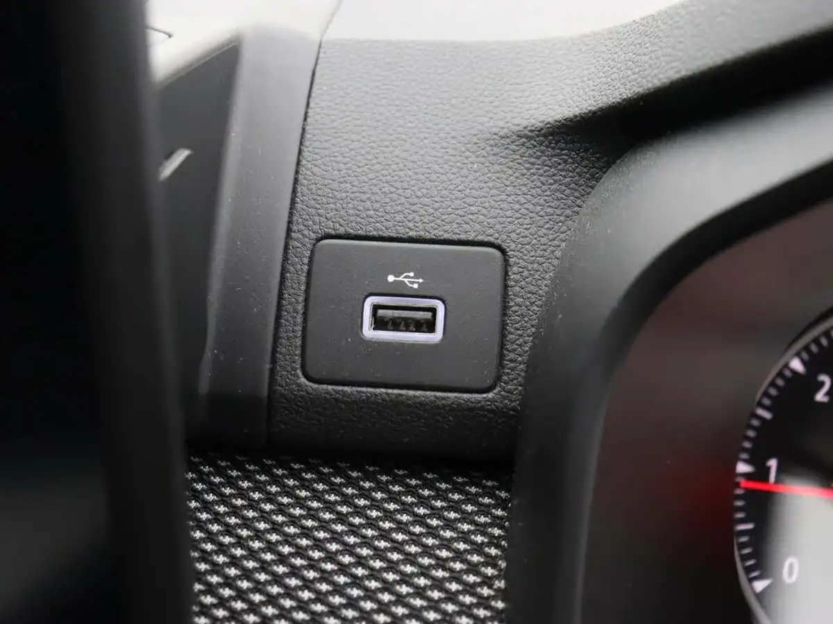 2023-dacia-sandero-10-tce-expression-90bhp-big-20