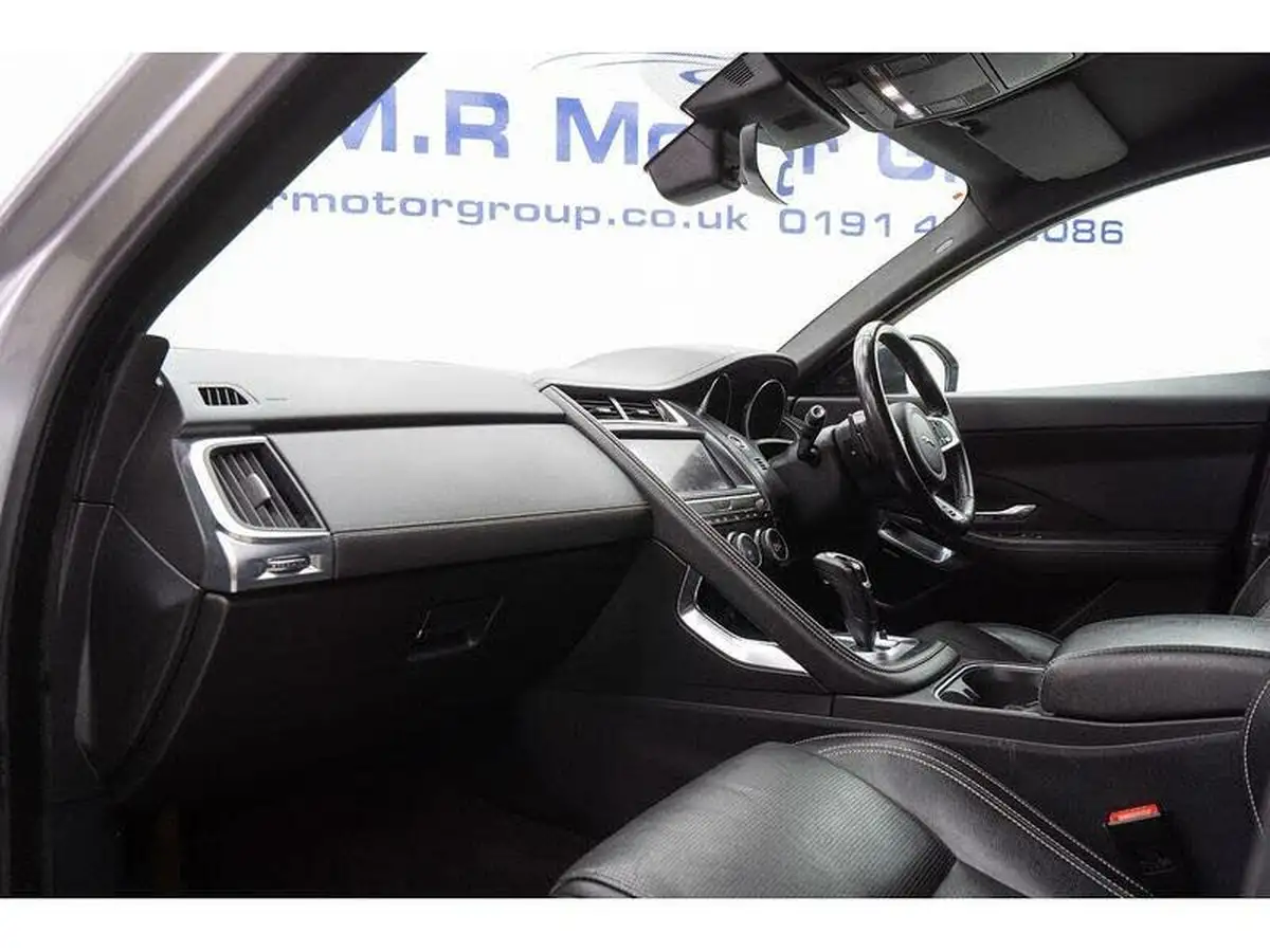 2019-jaguar-e-pace-20-i4d-r-dynamic-se-240ps-awd-auto-big-26