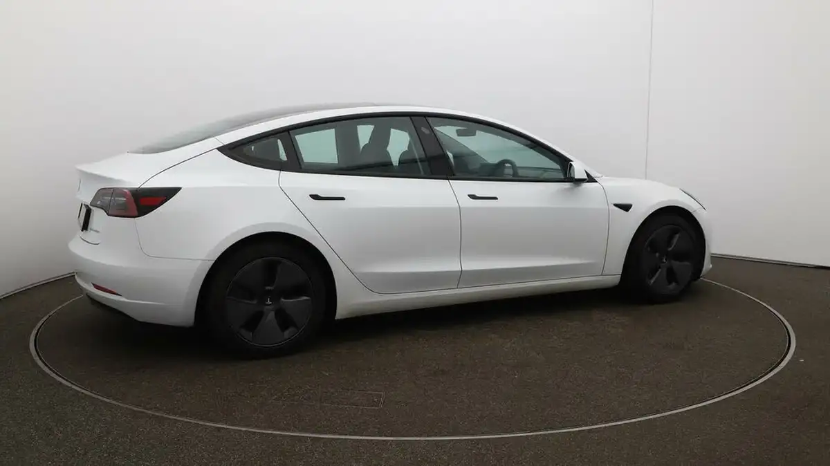 2021-tesla-model-3-e-long-range-awd-big-43
