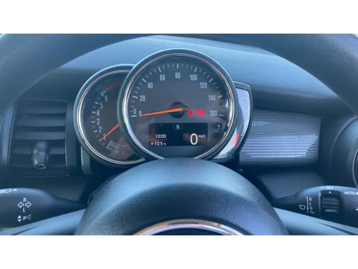 2020-mini-cooper-15-cooper-classic-nav-hatchback-3d-big-17