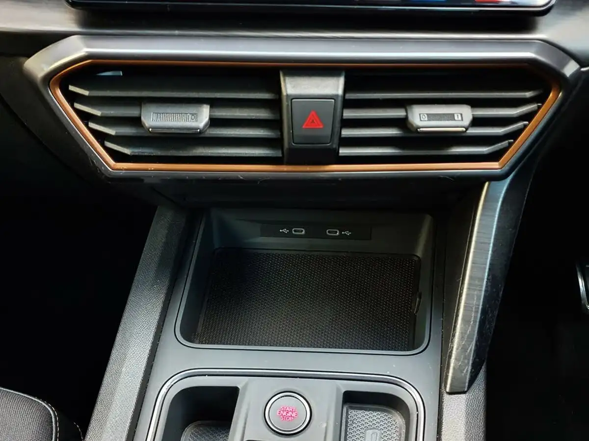2021-cupra-formentor-14-e-hybrid-vz1-big-22