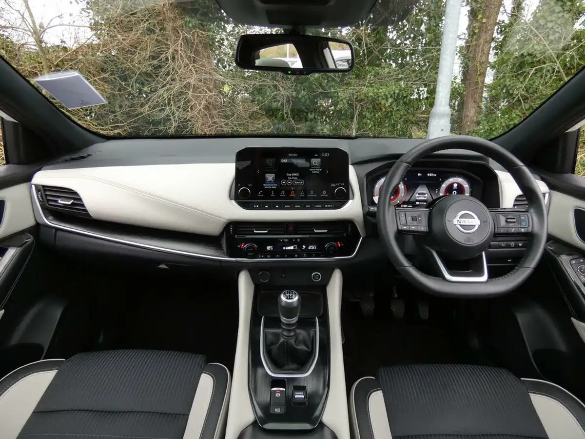 2021-nissan-qashqai-13-dig-t-tekna-140ps-big-15