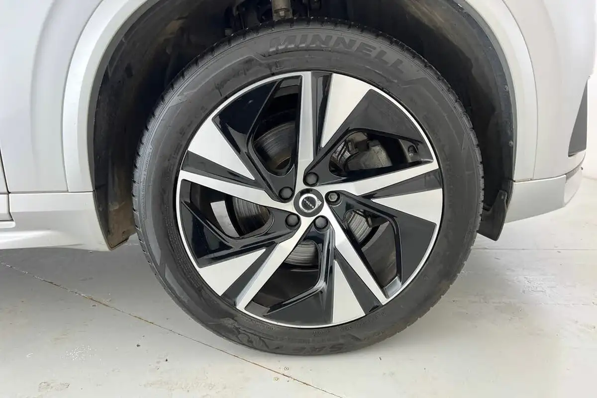 2021-volvo-xc90-20td-b5-r-design-big-27
