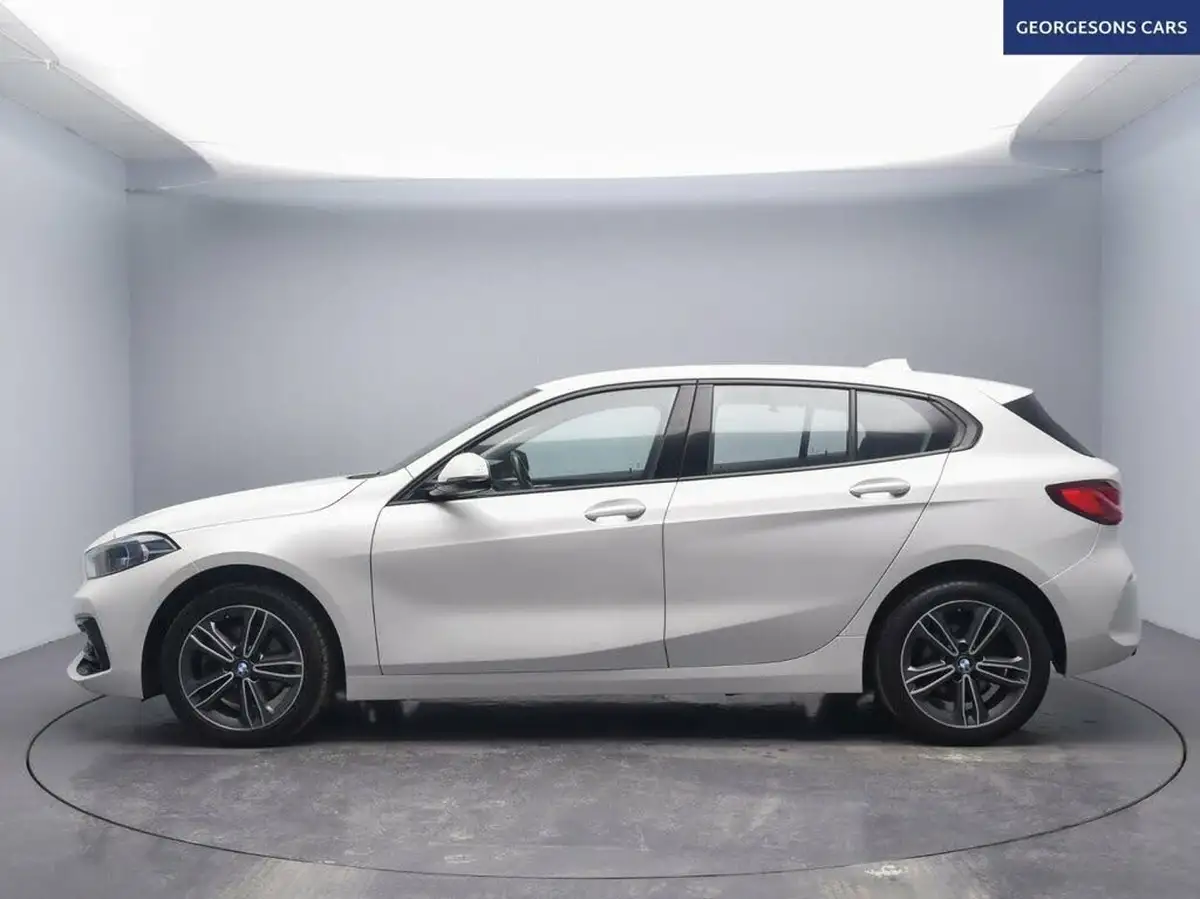 2022-bmw-1-series-15td-116d-sport-big-6