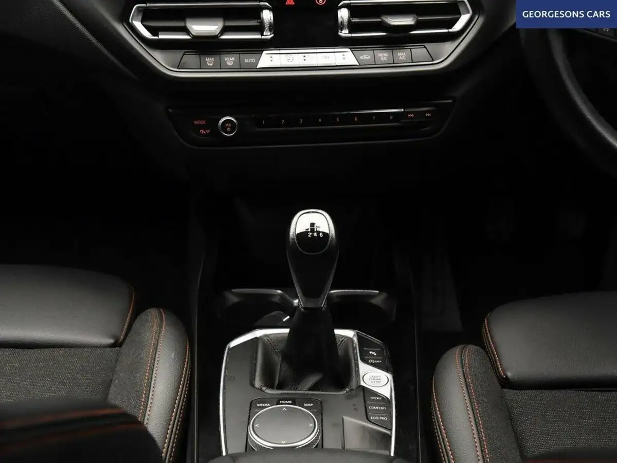 2022-bmw-1-series-15td-116d-sport-big-30
