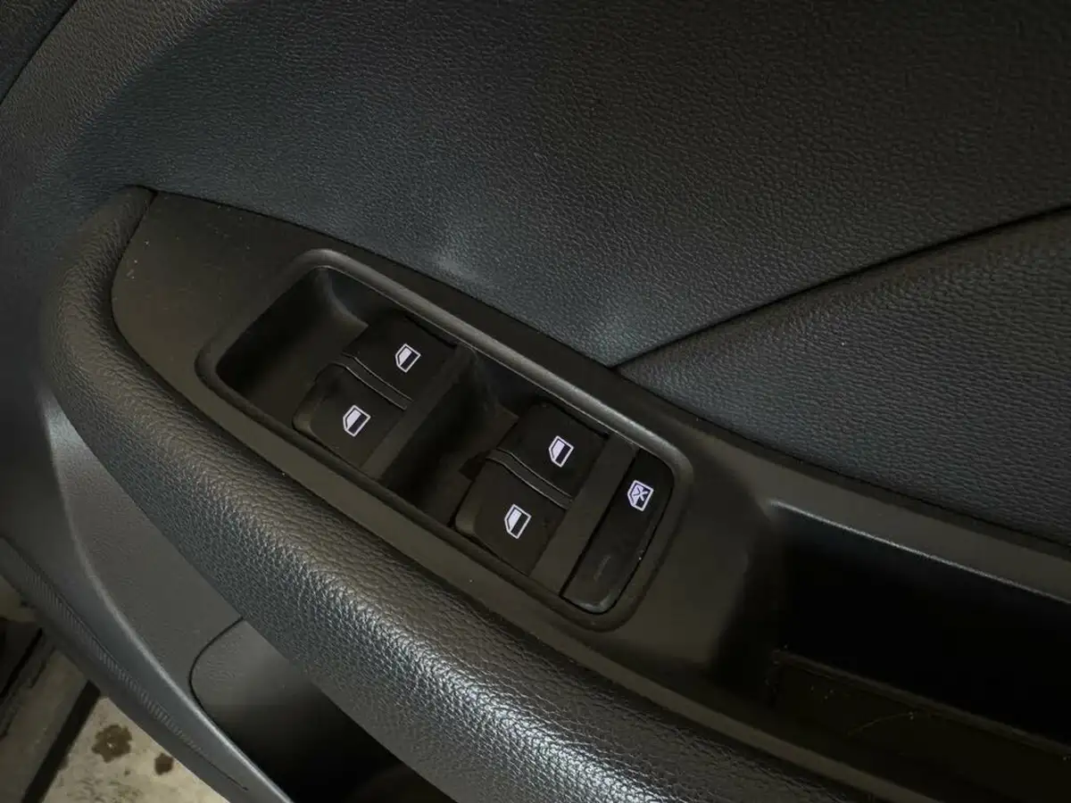 2021-mg-zs-suv-e-exclusive-ev-big-28