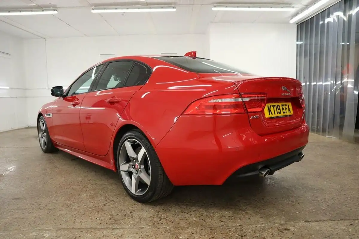 2019-jaguar-xe-20i-r-sport-200ps-big-6