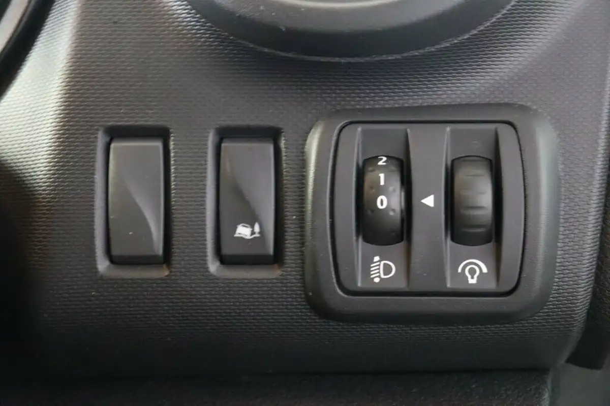 2021-renault-trafic-20dci-ll30-energy-145-business-panel-big-24