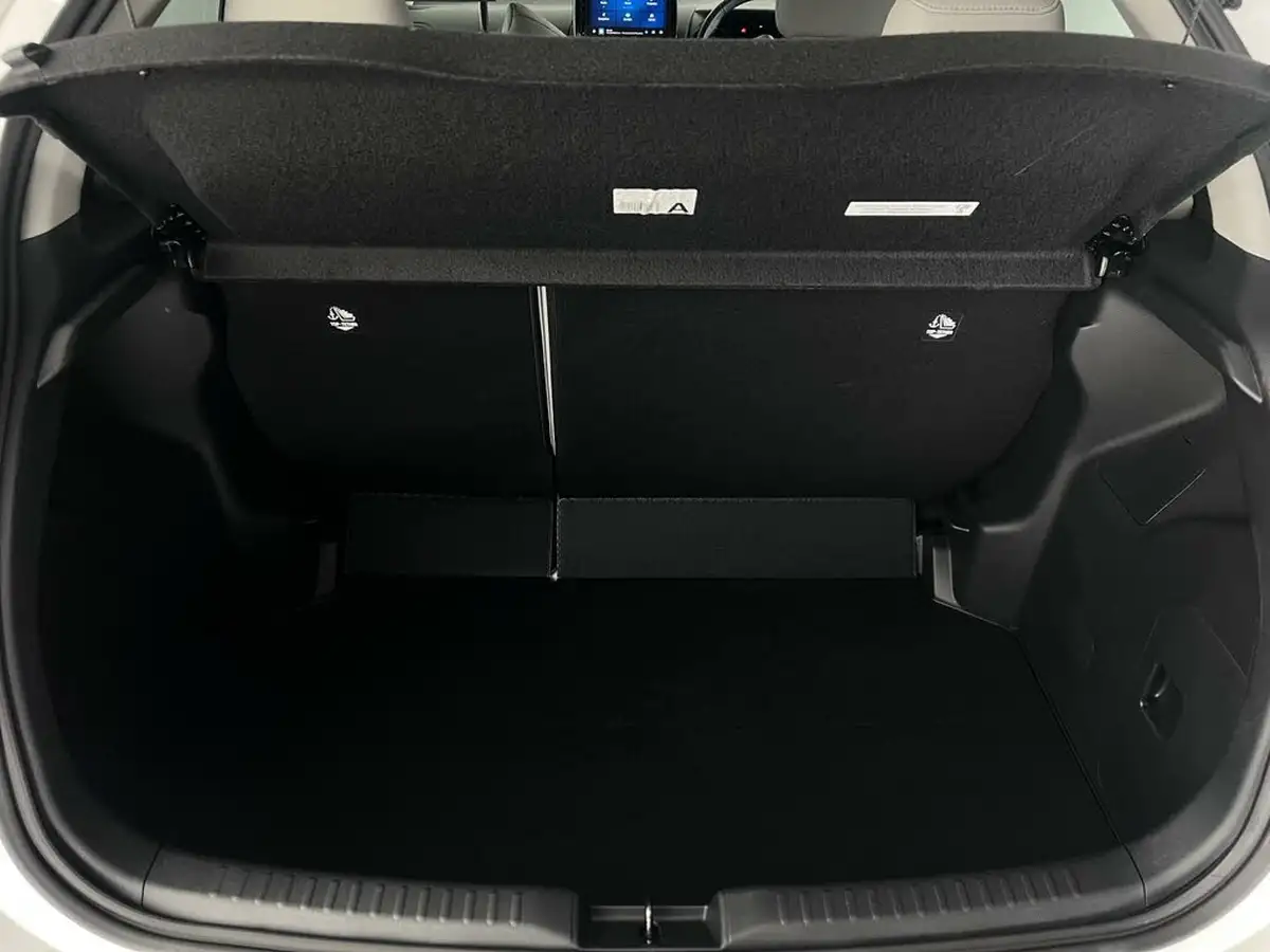 2022-toyota-yaris-15-vvt-i-excel-big-9