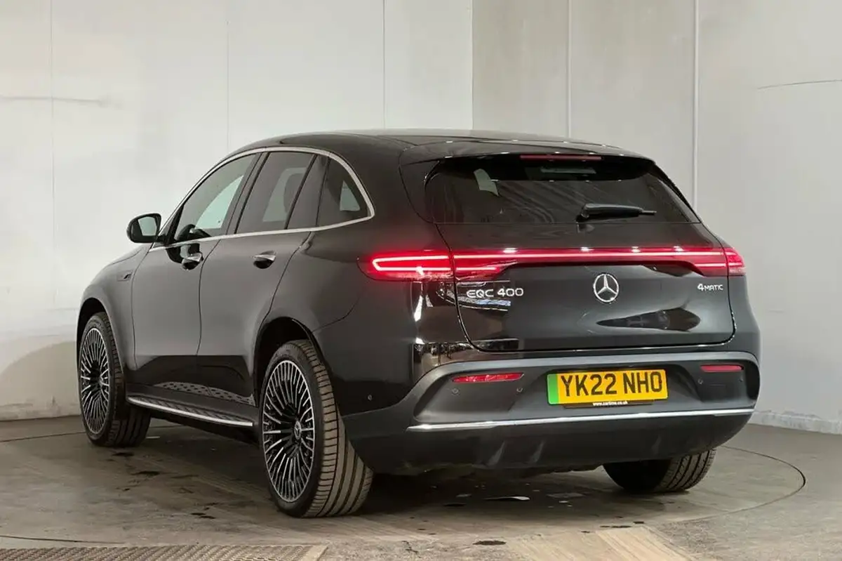 2022-mercedes-benz-eqc-e-eqc-400-amg-line-premium-big-16