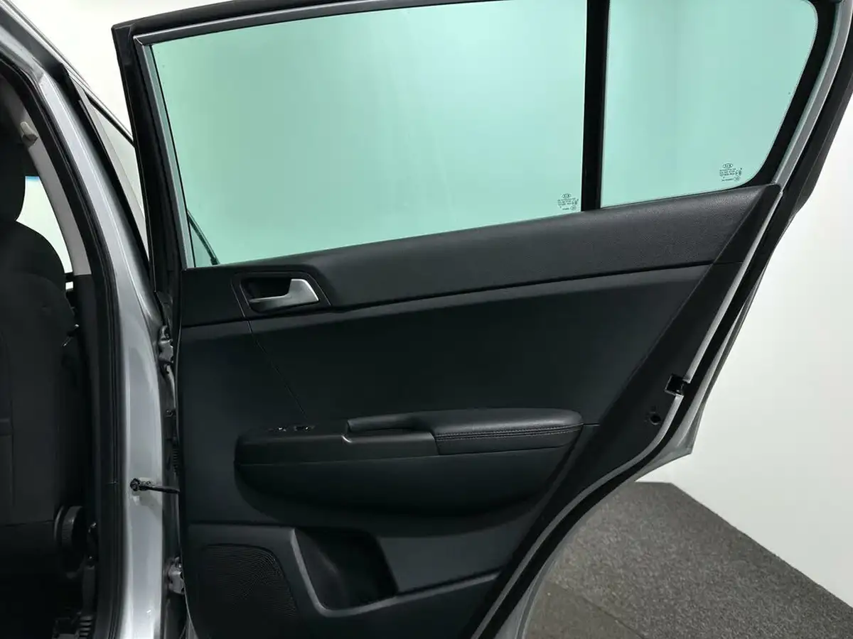 2019-kia-sportage-16-gdi-2-big-43