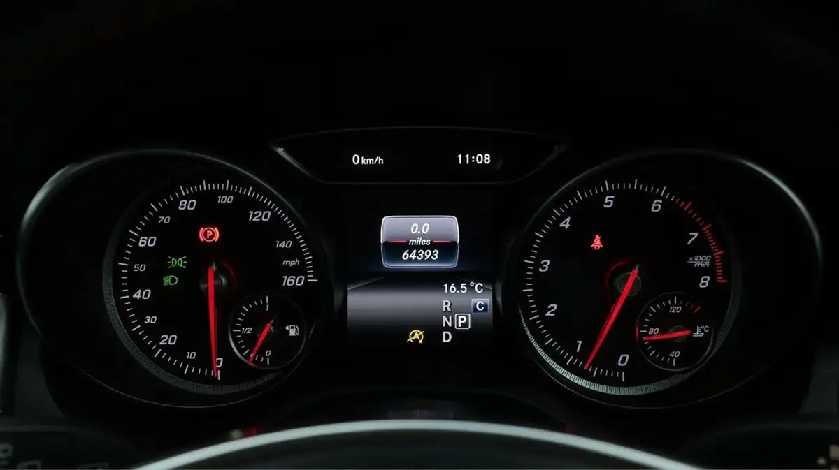 2020-mercedes-benz-gla-class-16-gla-200-amg-line-edition-plus-7g-dct-big-10