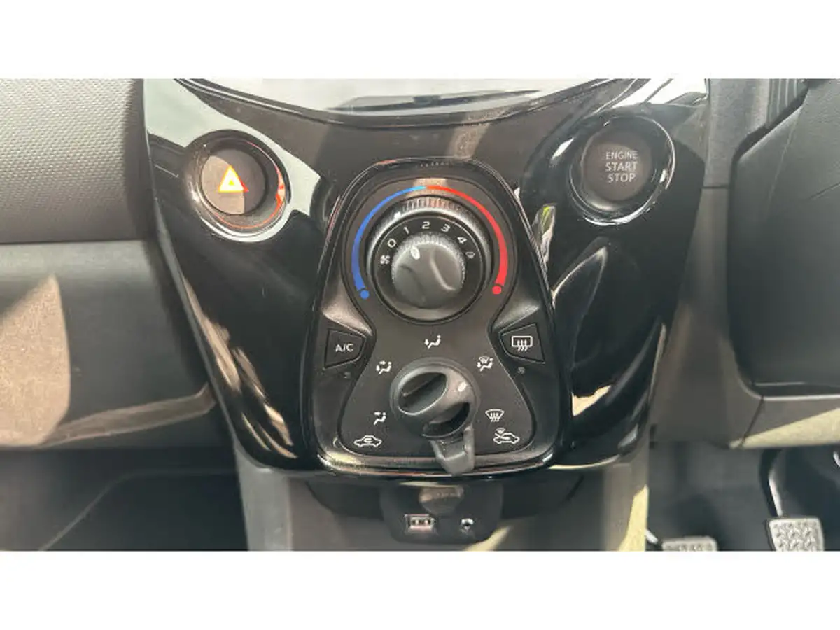 2021-peugeot-108-10-allure-hatchback-5d-big-27