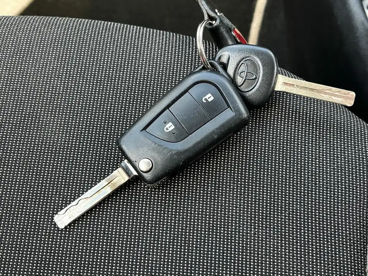 2016-toyota-aygo-10-vvt-i-x-pure-5d-big-25