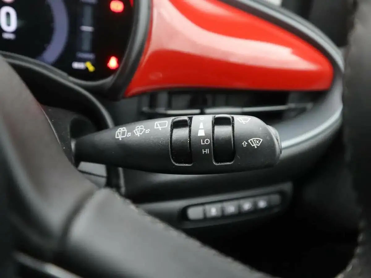 2022-fiat-500-e-red-93bhp-big-23