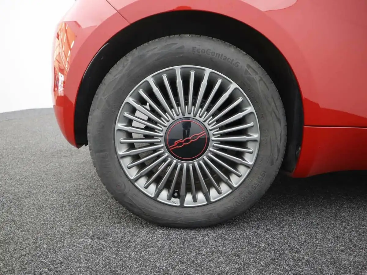 2022-fiat-500-e-red-93bhp-big-5