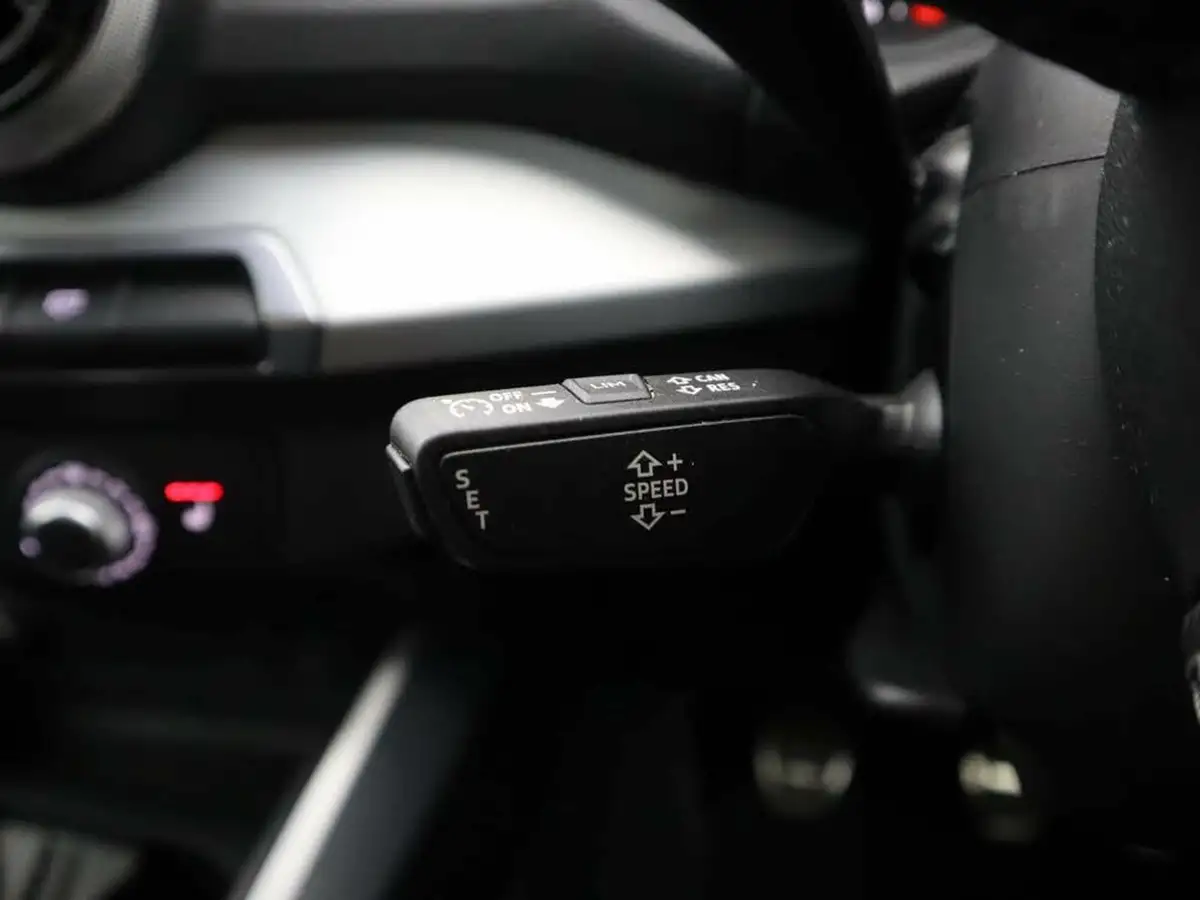 2022-audi-q2-15-35-tfsi-s-line-big-25