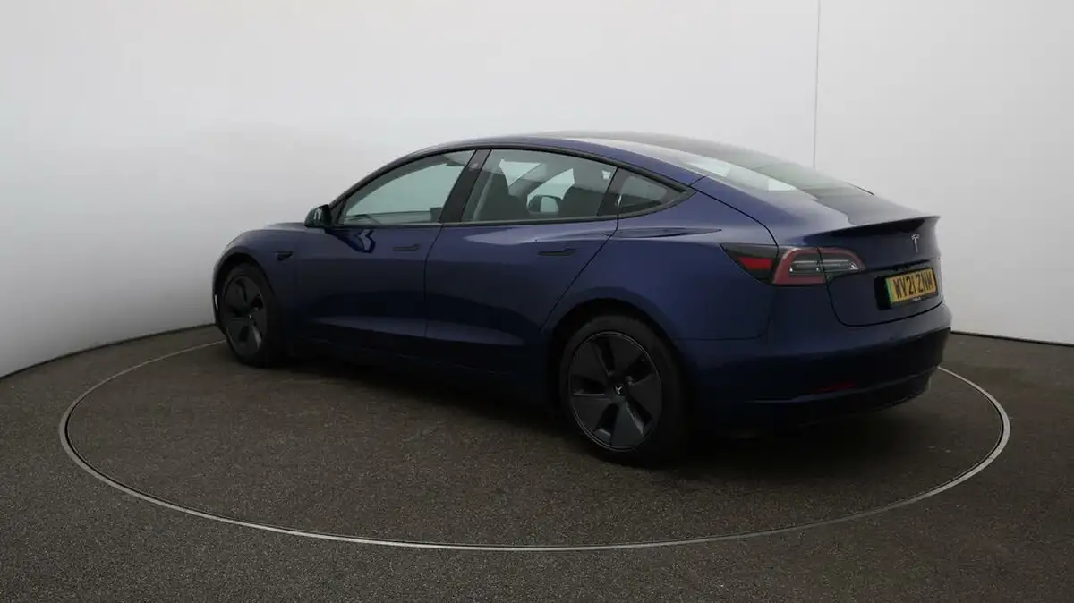 2021-tesla-model-3-e-long-range-4x4-big-5