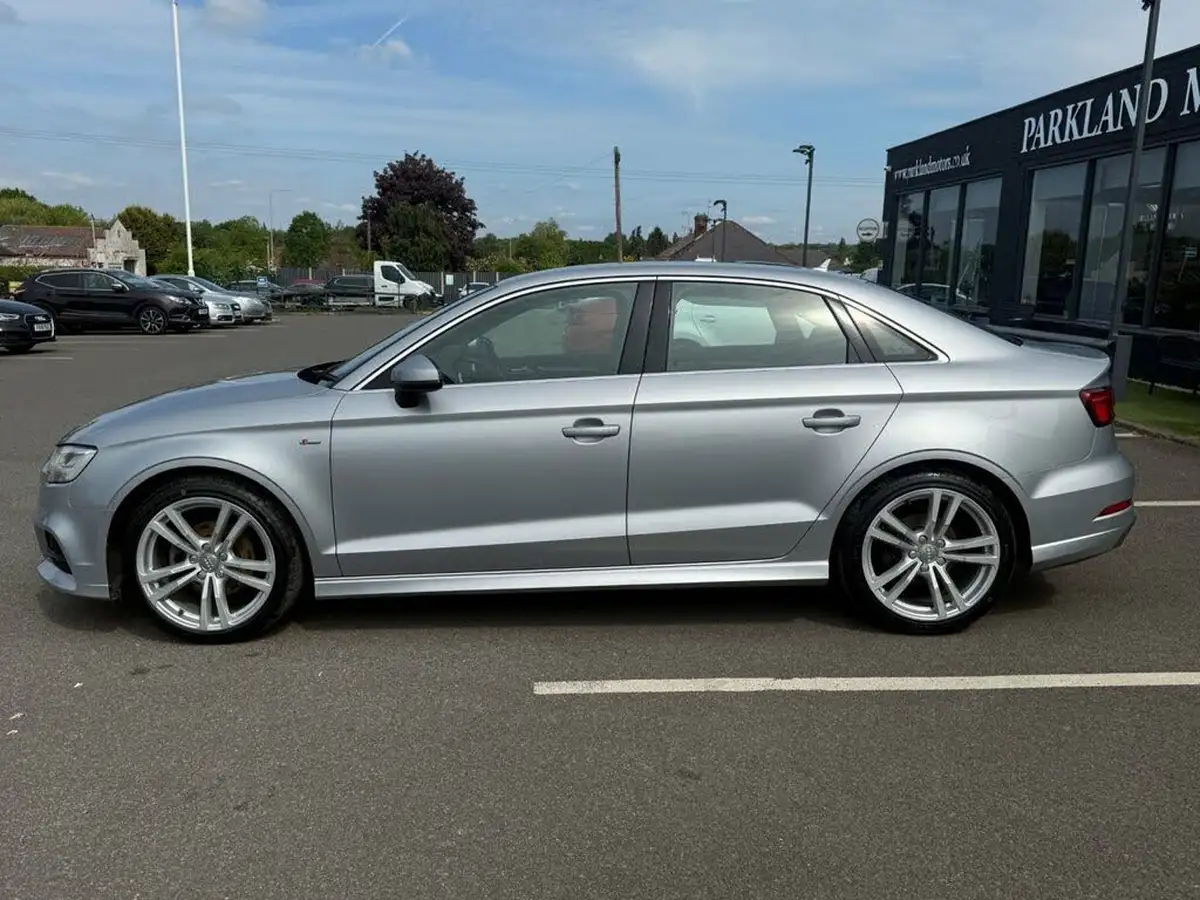 2017-audi-a3-15-tfsi-s-line-saloon-4d-big-5