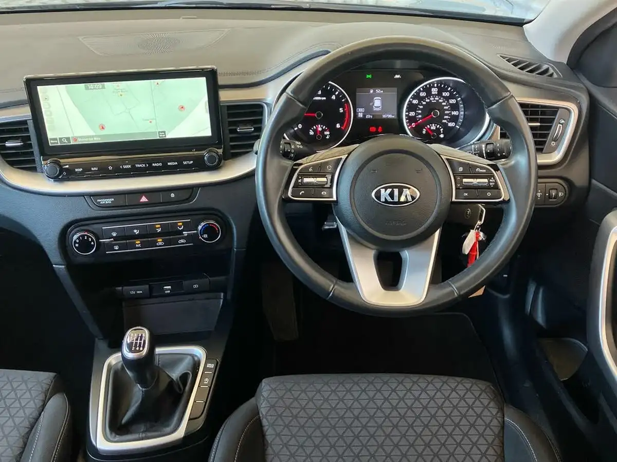 2021-kia-ceed-16crdi-2-nav-134bhp-48v-mhev-hatchback-big-14