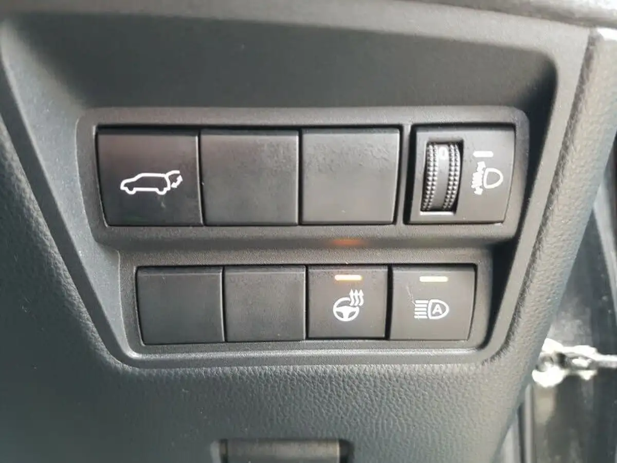 2022-toyota-yaris-cross-15-vvt-i-excel-big-13