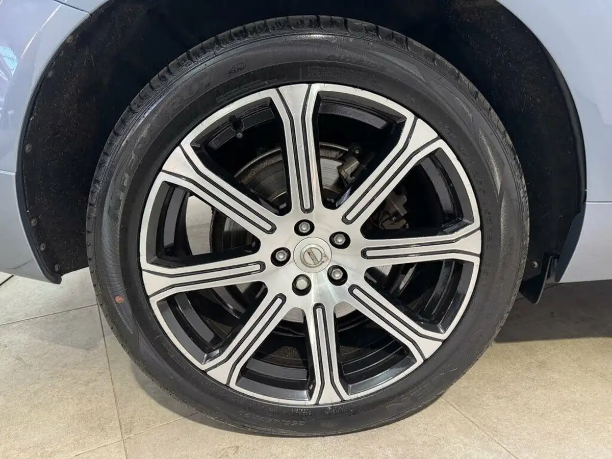 2018-volvo-xc60-20-t8-inscription-pro-390bhp-twin-engine-big-24