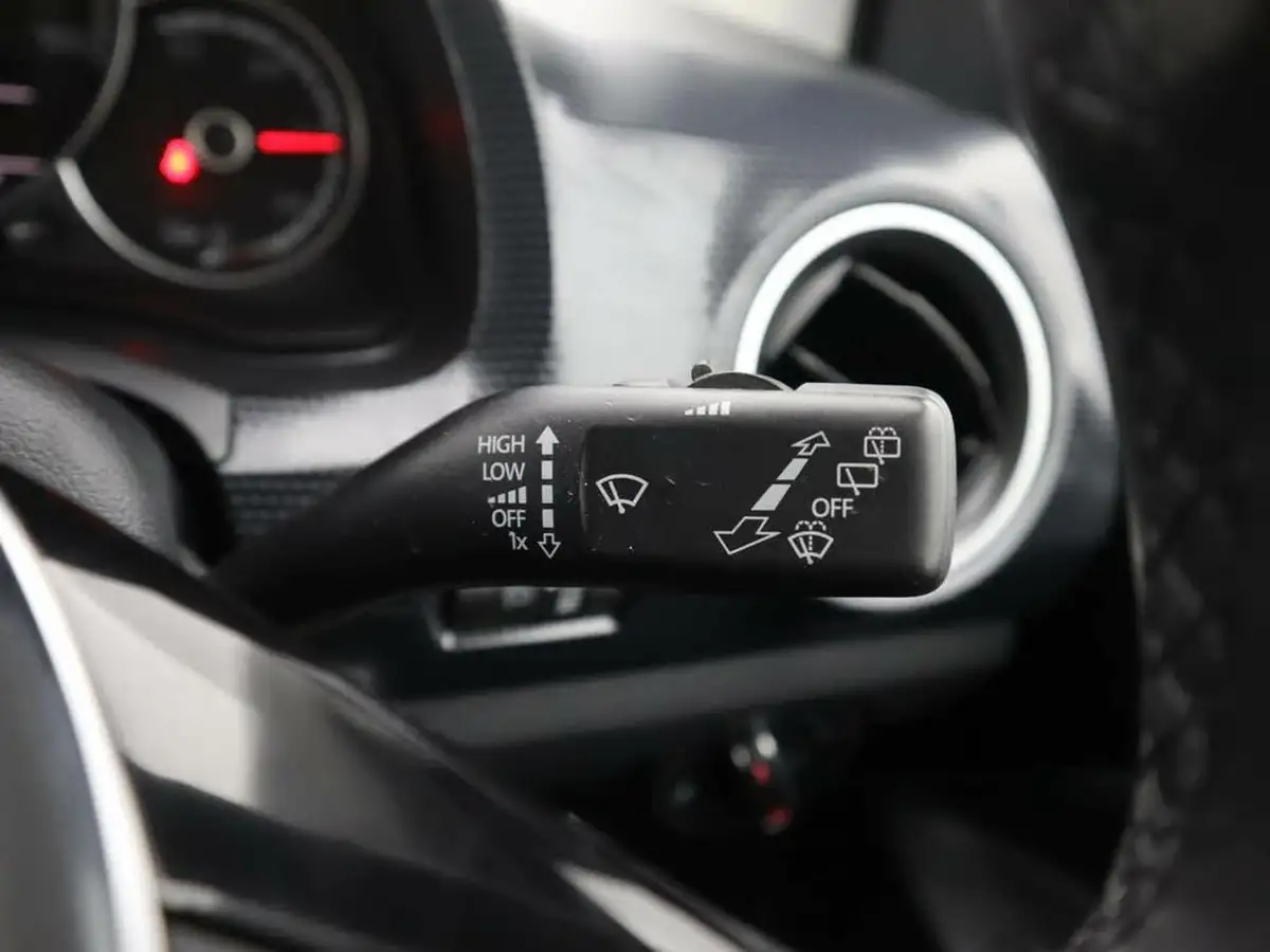 2022-volkswagen-up-e-e-up-big-32