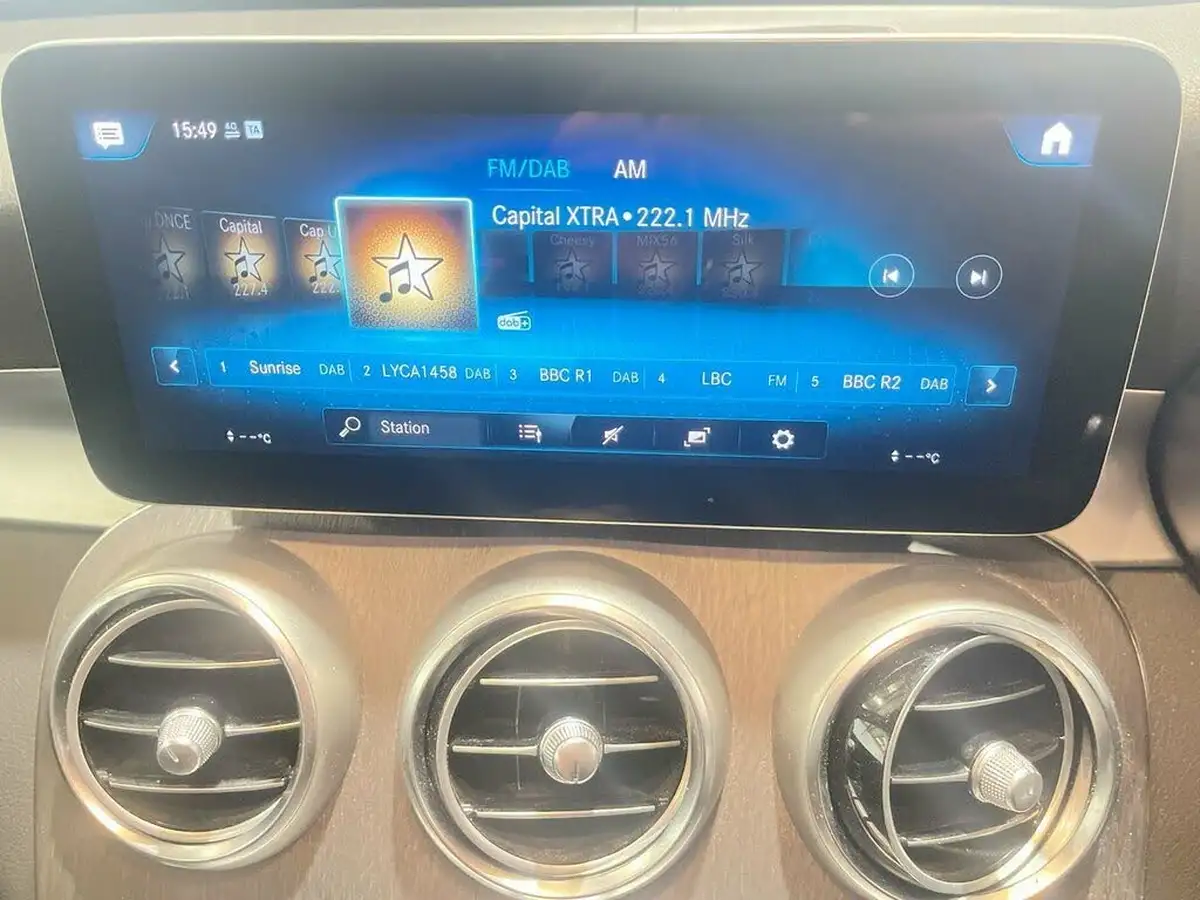 2019-mercedes-benz-glc-class-20d-glc220d-amg-line-station-wagon-5d-4matic-plus-big-3