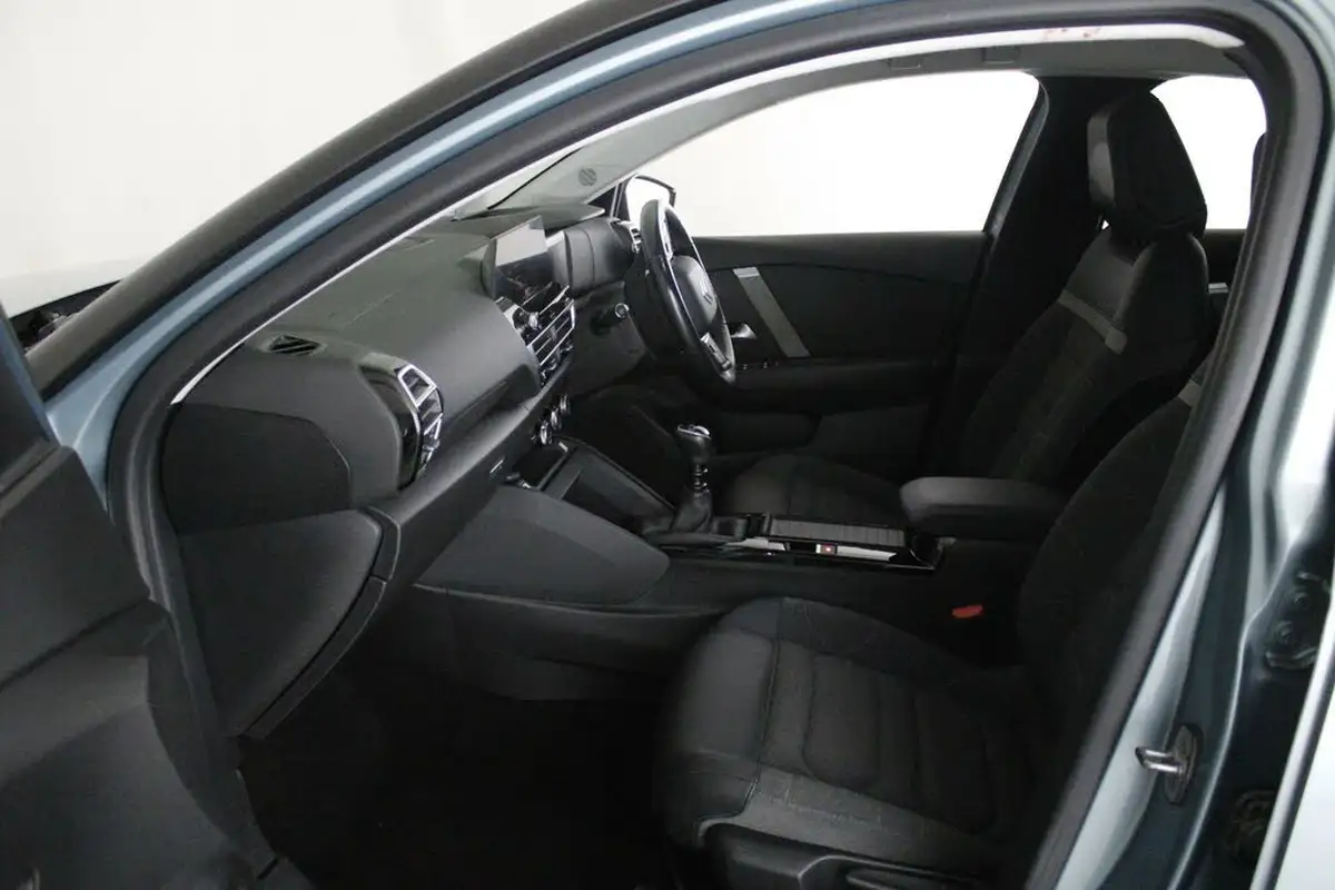 2021-citroen-c4-12-puretech-shine-130ps-big-8