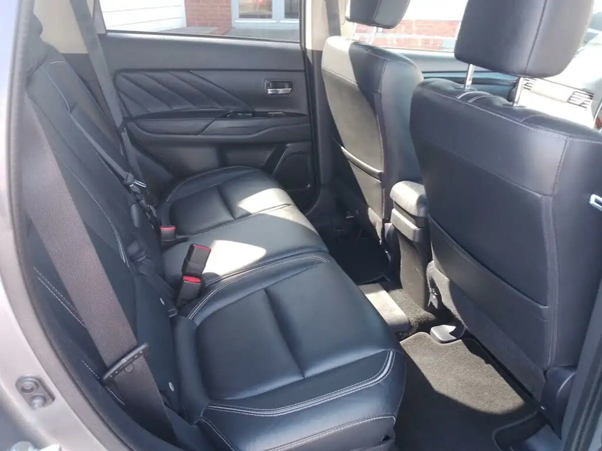 2017-mitsubishi-outlander-20-4hs-phev-5st-big-57