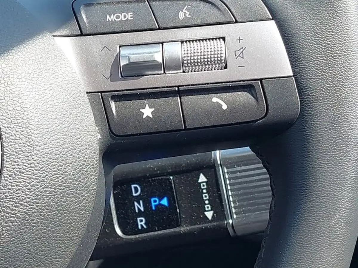 2024-hyundai-kona-e-advance-218ps-65kwh-big-17